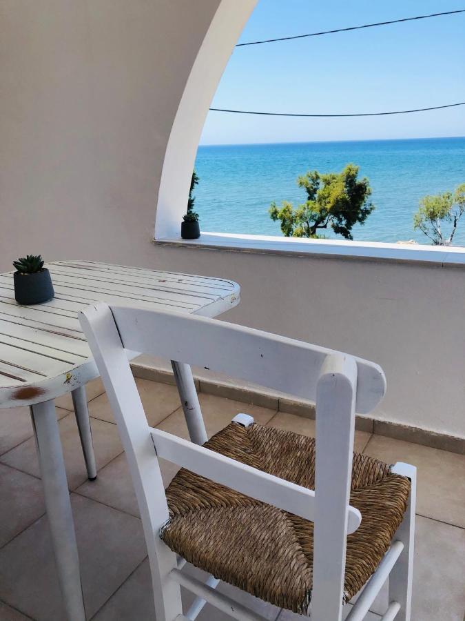 Mini Villas Avra Keratokampos Exteriör bild